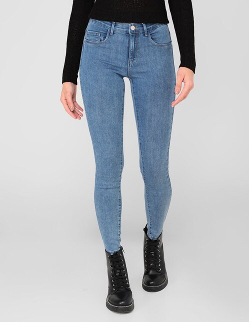 Jeans skinny ONLY lavado claro corte cintura para mujer