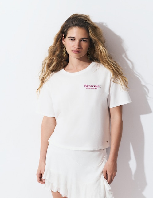 Playera manga corta Brownie cuello redondo para mujer