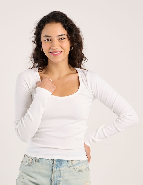Playera manga larga cuello cuadrado para mujer 1