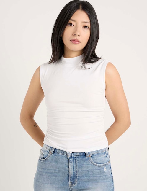Playera sin manga cuello redondo para mujer 1