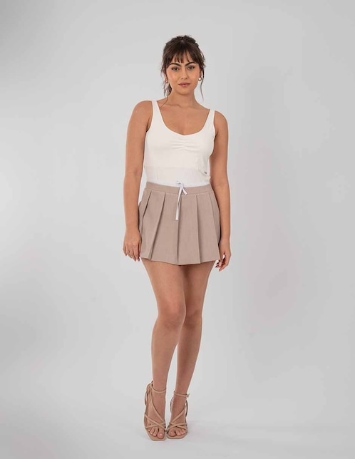 Falda short a la cintura 1