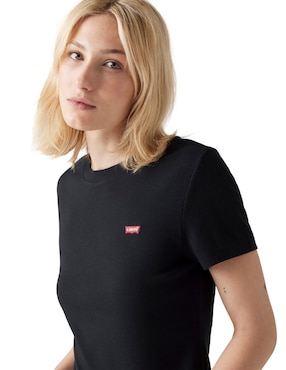 Playera manga corta Levi's cuello redondo para mujer
