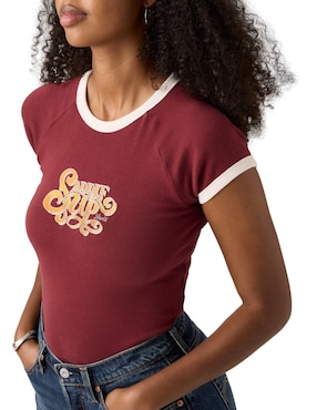 Playera manga corta Levi's cuello redondo para mujer