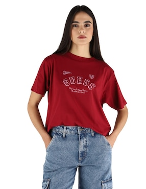 Playera manga corta Guess Jeans FA2025 cuello redondo para mujer