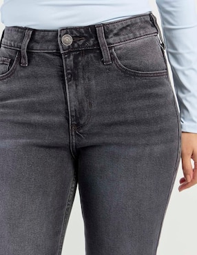 Jeans acampanado flare Hollister para mujer
