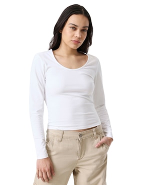 Playera manga larga Levi's cuello redondo para mujer