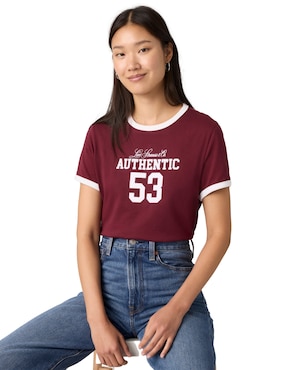 Playera manga corta Levi's cuello redondo para mujer