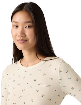 Playera manga larga Levi's cuello redondo para mujer