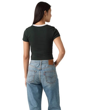 Playera manga corta Levi's cuello redondo para mujer
