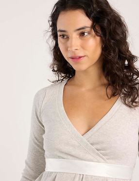 Playera manga larga Hollister cuello V para mujer