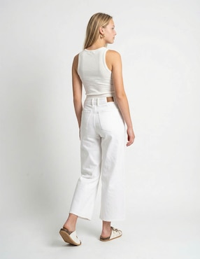Jeans capri amplio cintura media American Eagle para mujer