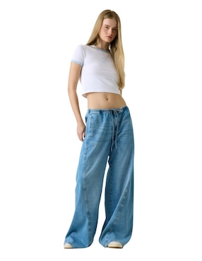Jeans relaxed bota Guess para mujer