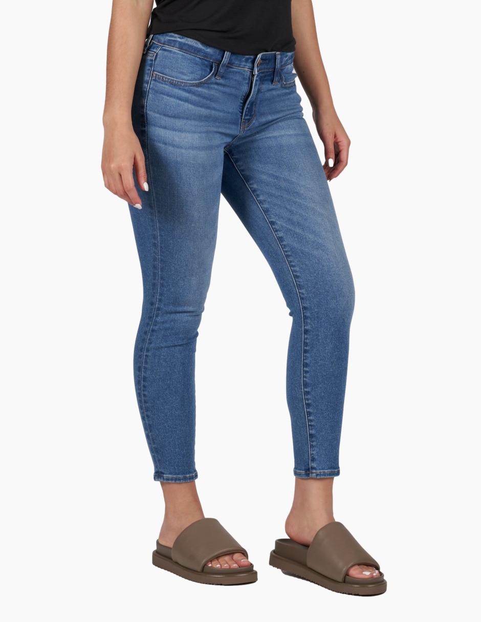Jeans lavado deslavado corte cintura para mujer Jeans lavado deslavado corte cintura para mujer