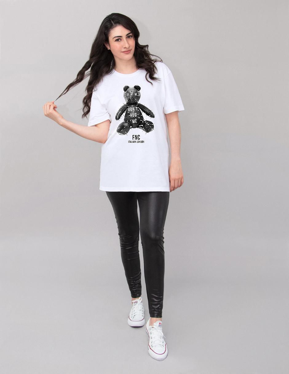 Playera manga corta Don'T Hug Me cuello redondo para mujer 3