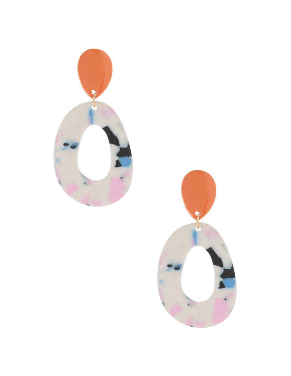 Aretes ovalados con acabado mate