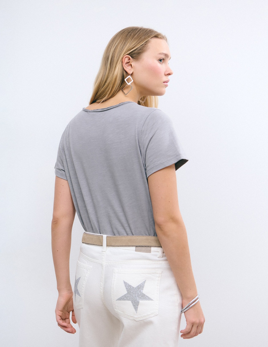 Playera manga corta cuello V para mujer 2