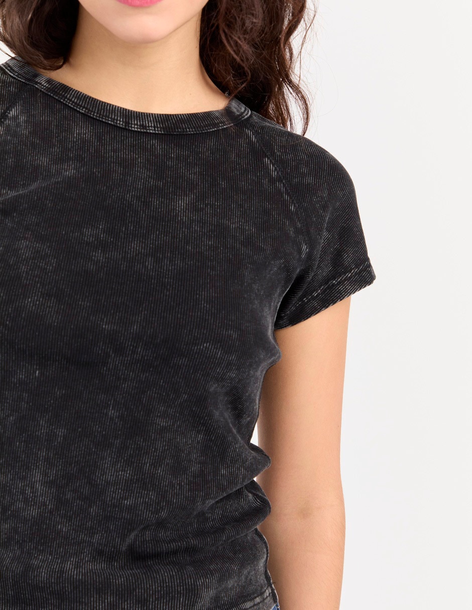 Playera manga corta cuello redondo para mujer 4
