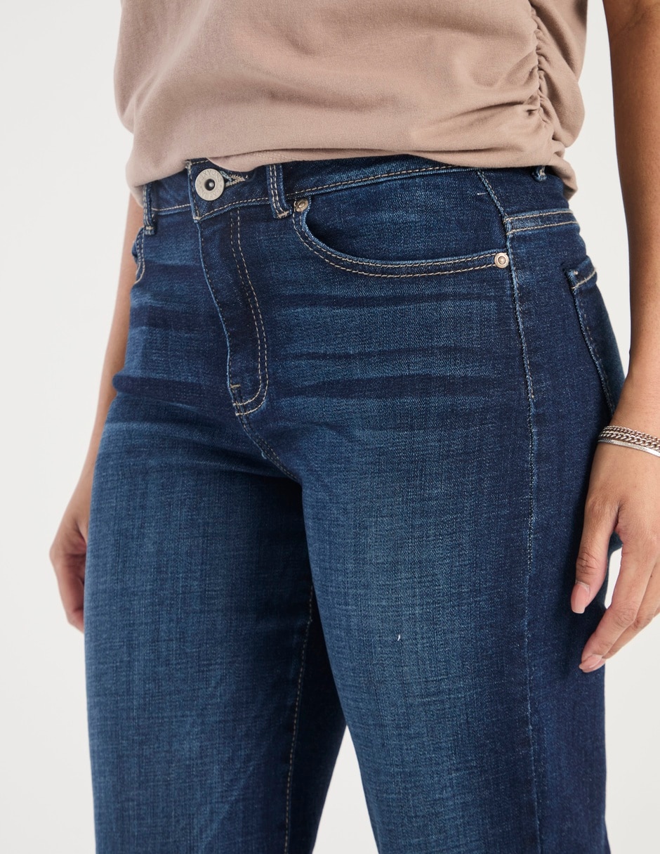 Jeans flare corte cintura para mujer 4