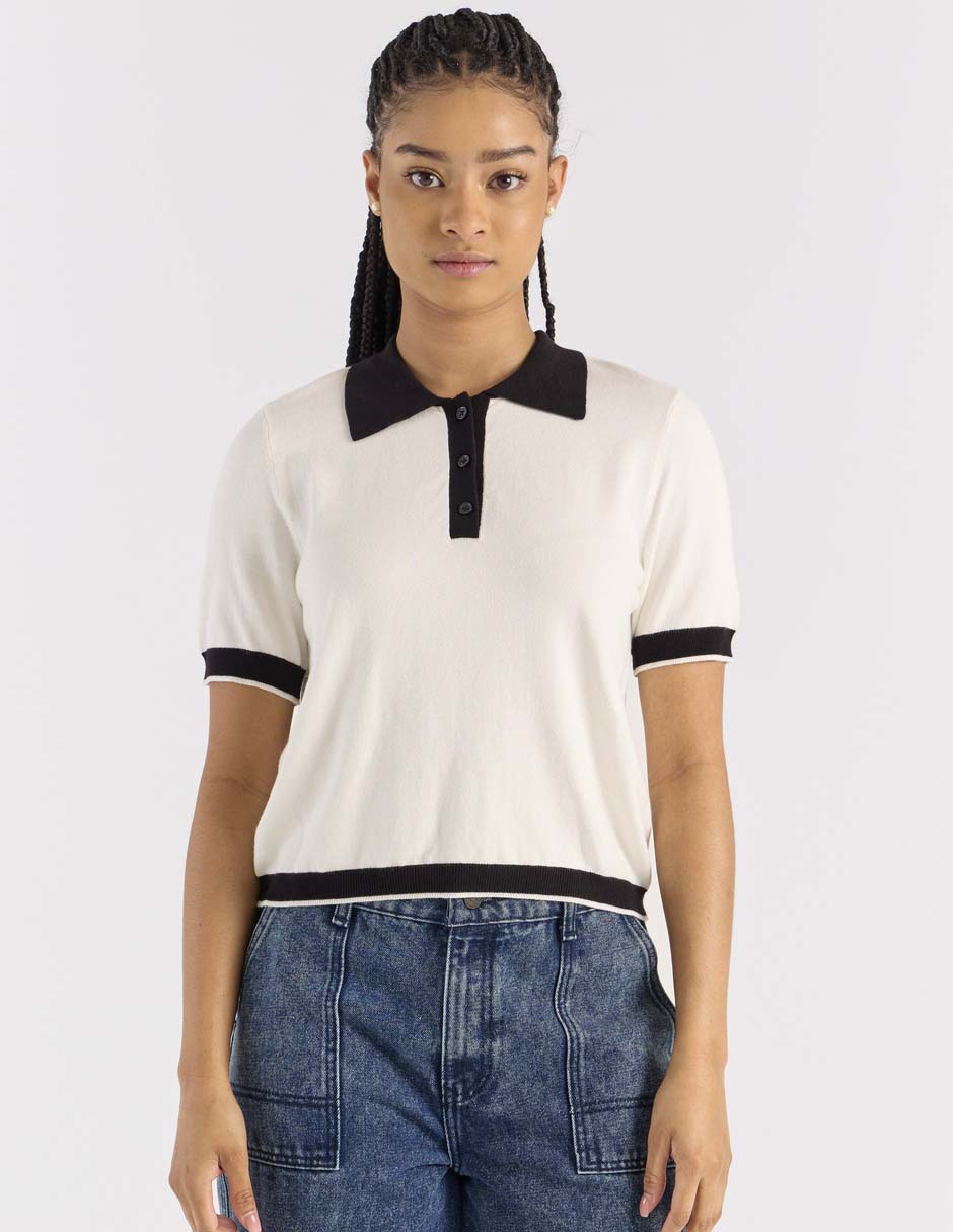 Playera tipo polo para mujer