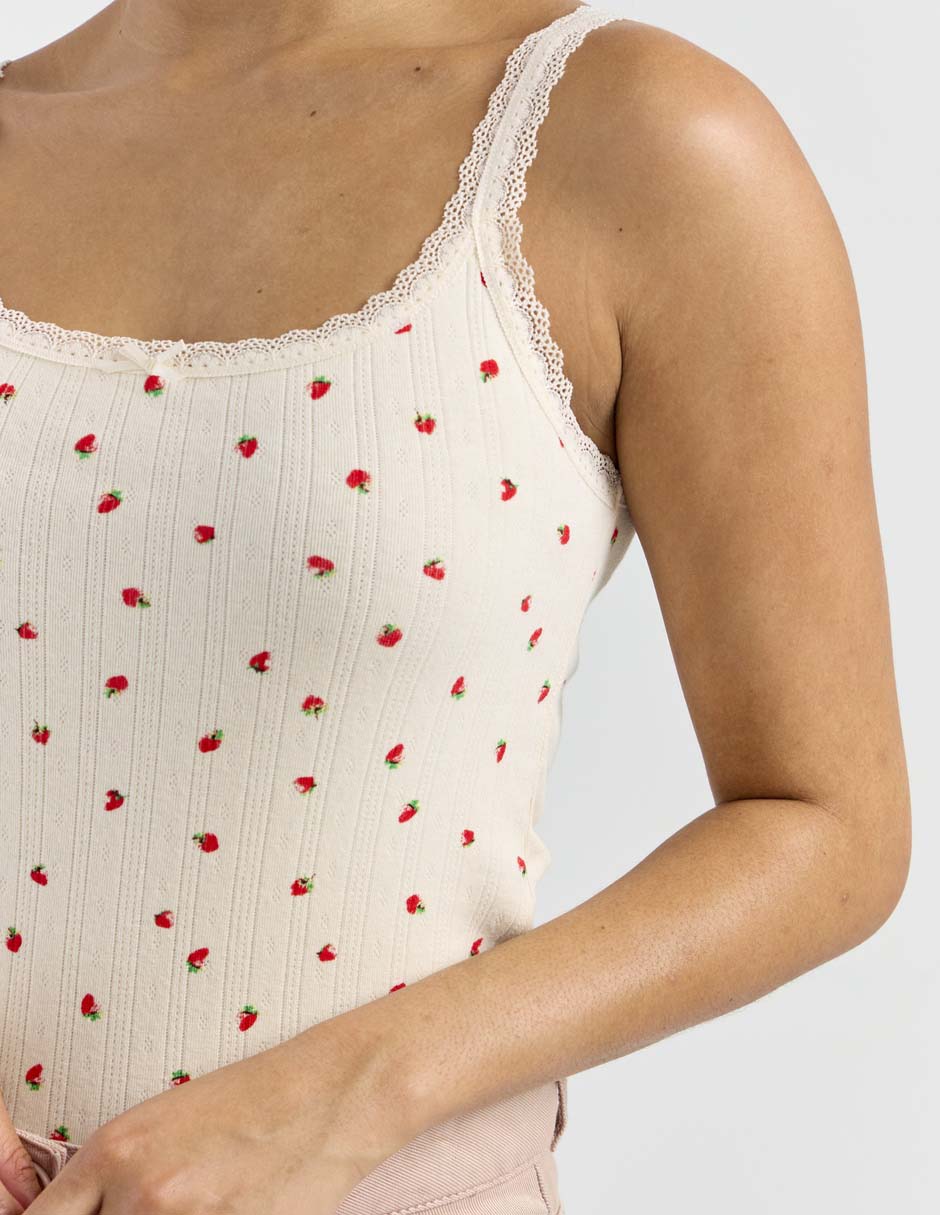 Top cuello redondo escote regular tirante clásico 4