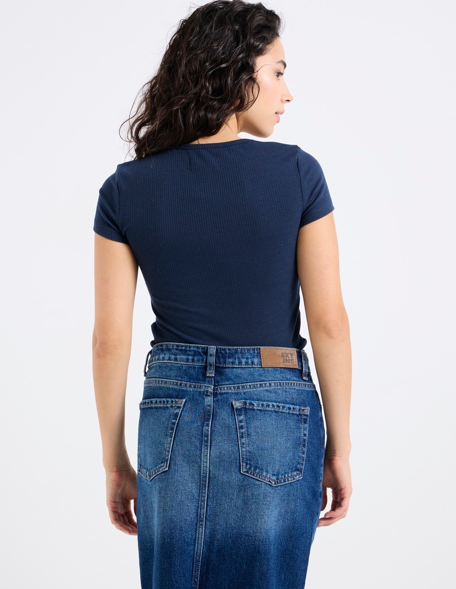 Playera manga corta cuello cuadrado para mujer 2