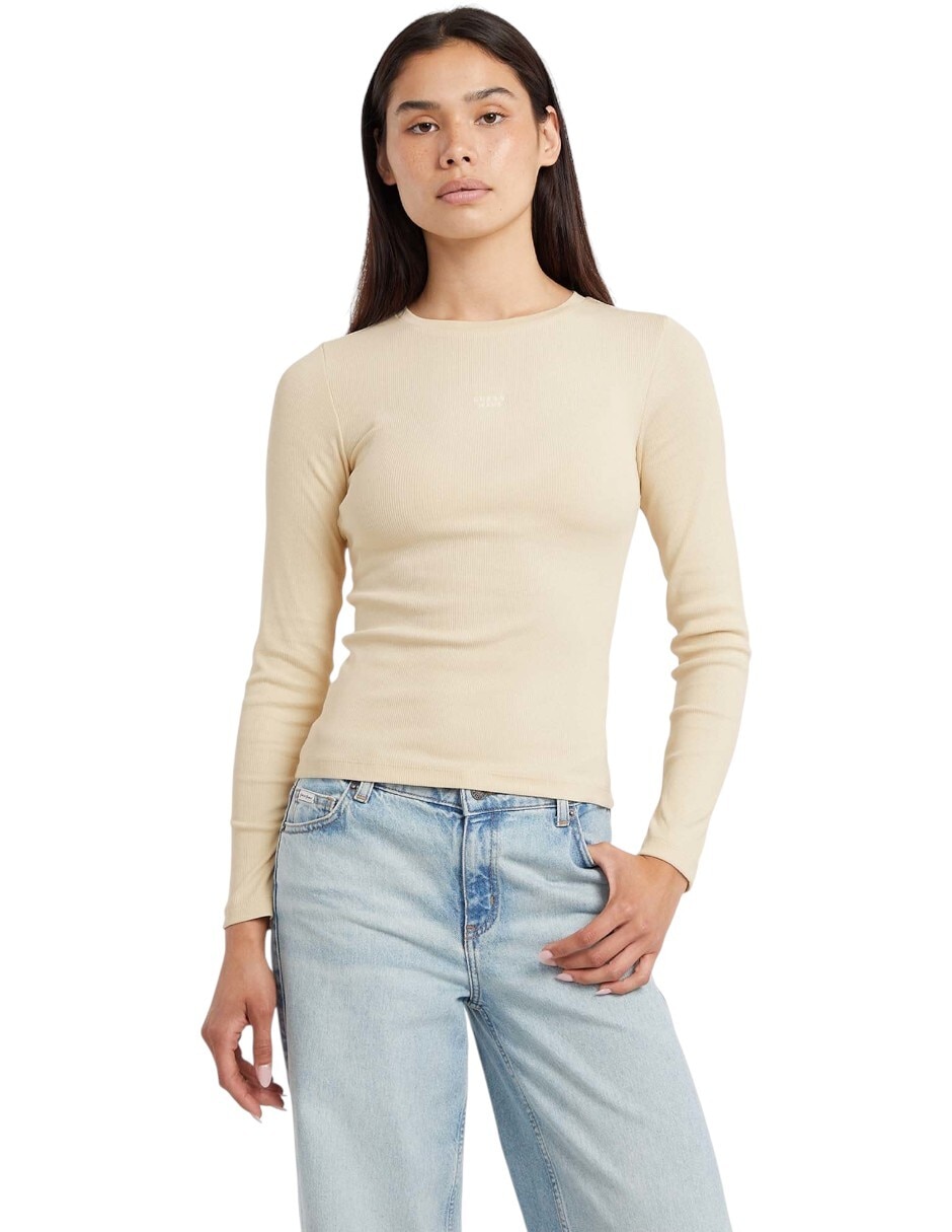 Top cuello redondo escote regular