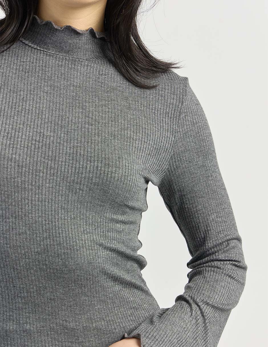 Playera manga larga cuello alto para mujer 4