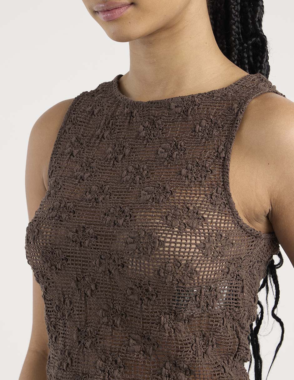 Top cuello redondo escote regular 4