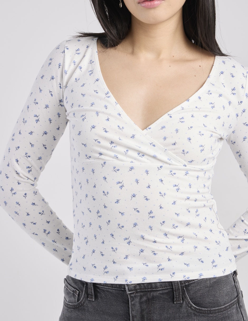 Playera manga larga cuello V para mujer 4