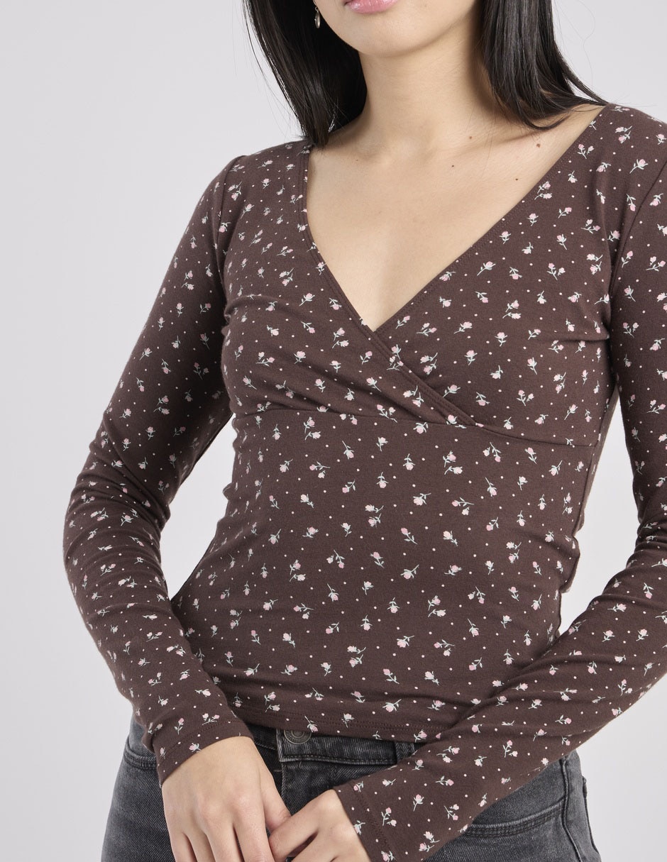 Playera manga larga cuello V para mujer 4