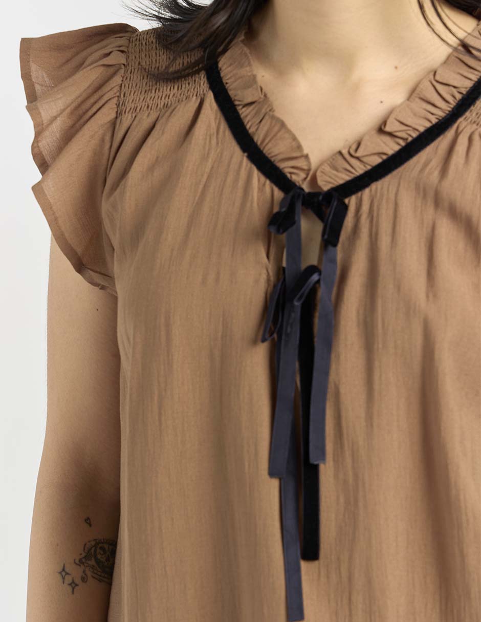 Blusa manga corta para mujer 4