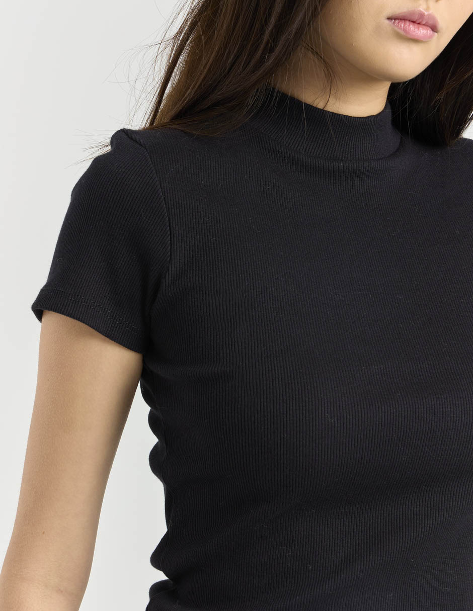 Blusa manga corta para mujer 4