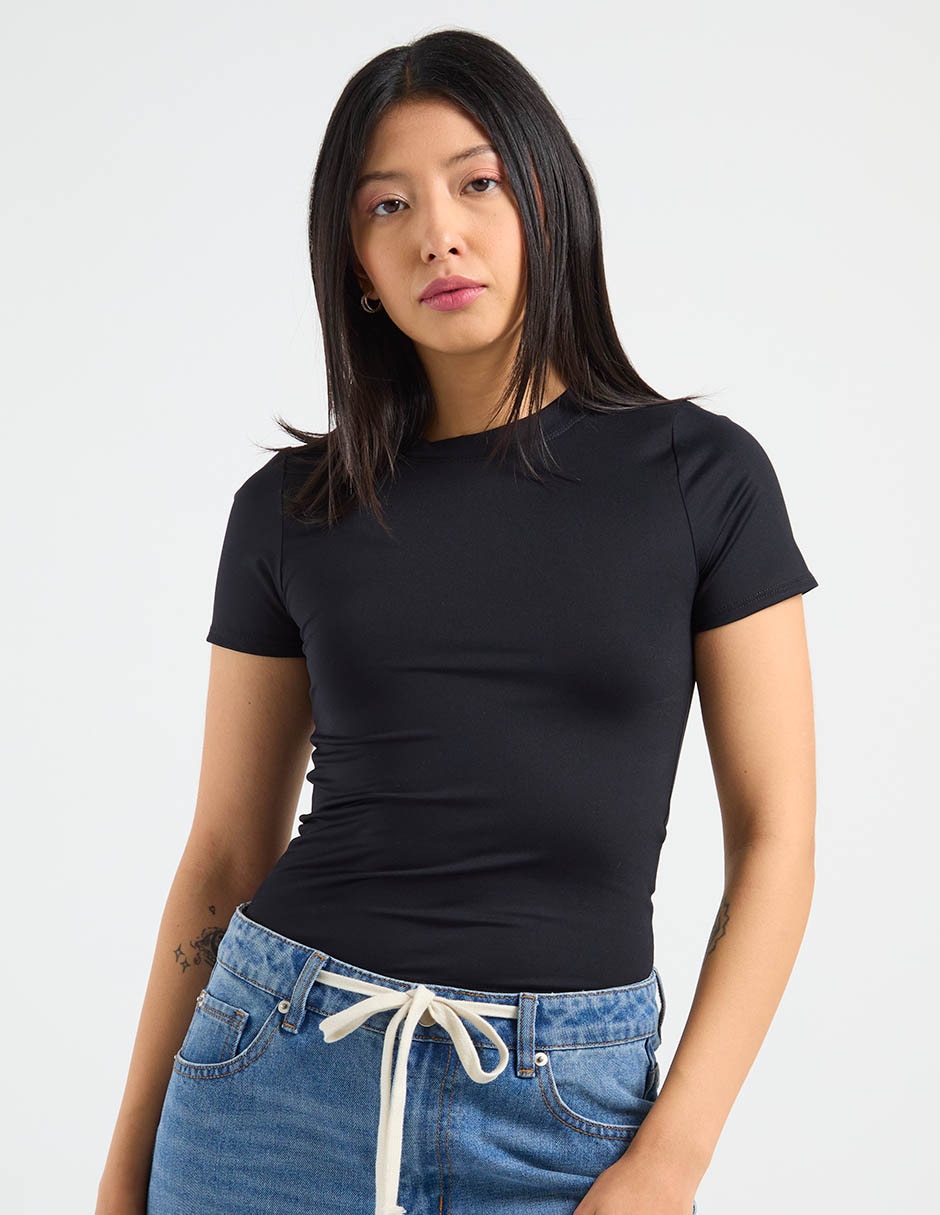 Playera manga corta cuello redondo para mujer