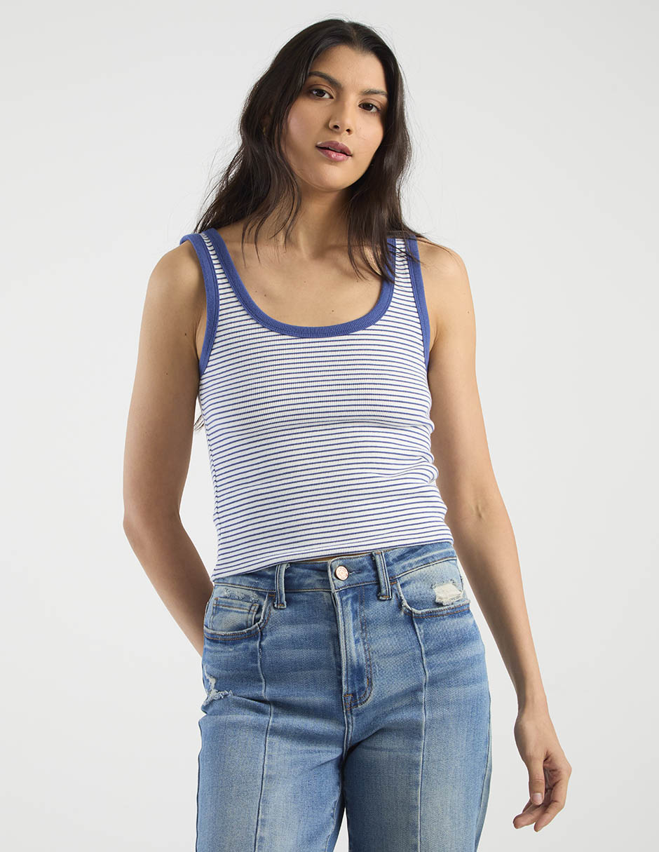 Playera cuello redondo para mujer