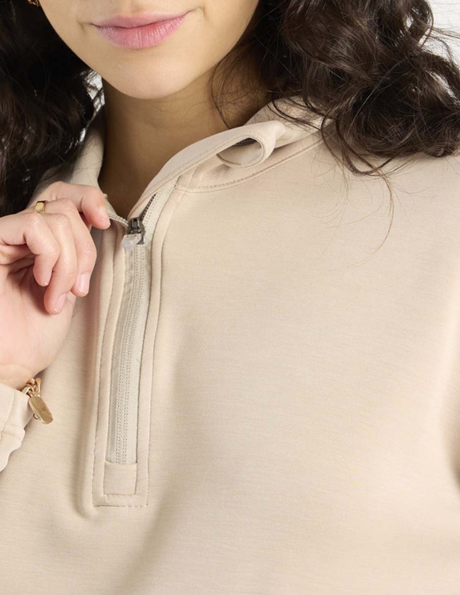 Sudadera con capucha y bolsa para mujer 4