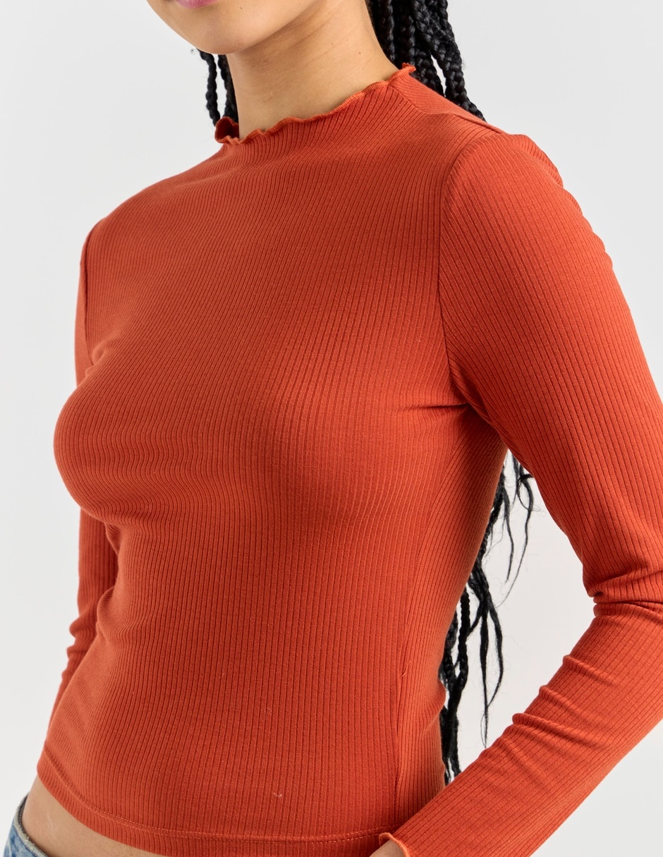 Playera manga larga cuello redondo para mujer 4