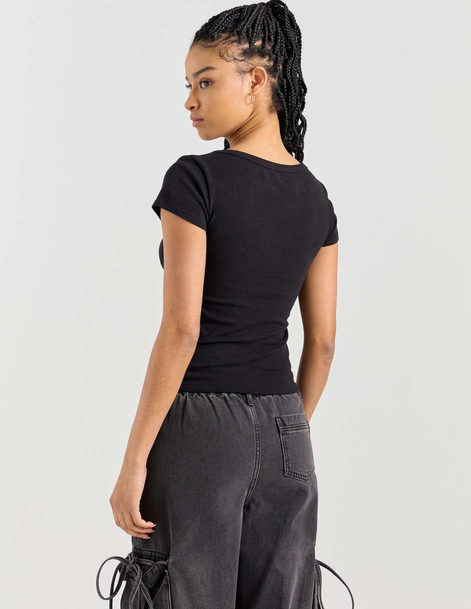 Playera manga corta cuello redondo para mujer 2