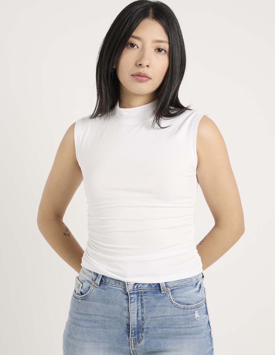 Playera sin manga cuello redondo para mujer