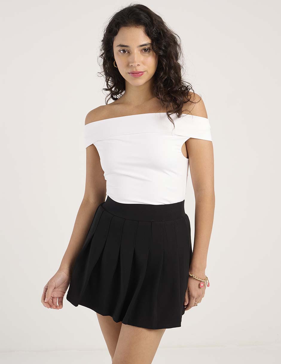 Falda mini a la cadera
