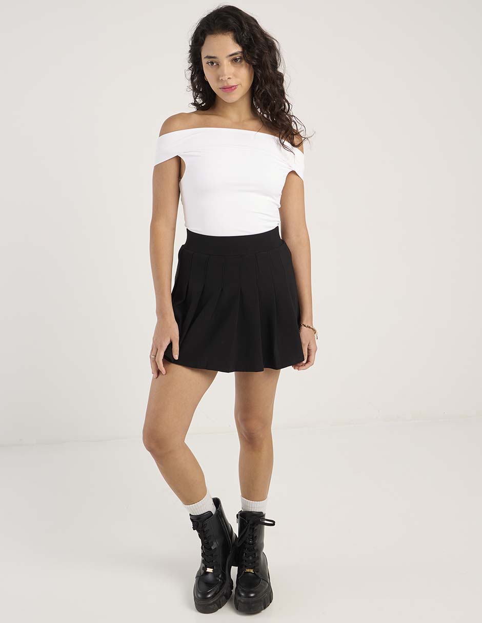 Falda mini a la cadera 2