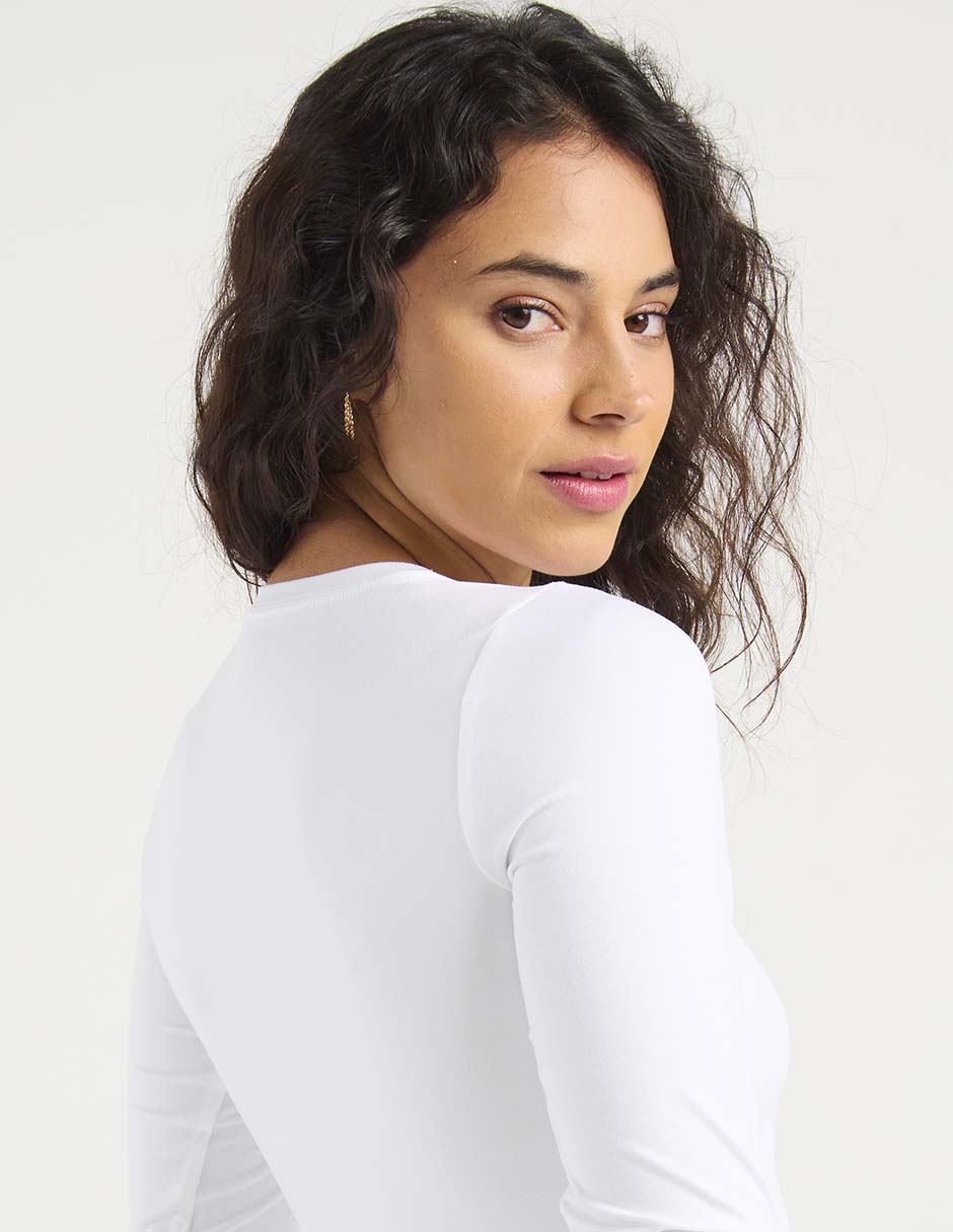 Playera manga larga cuello redondo para mujer 5