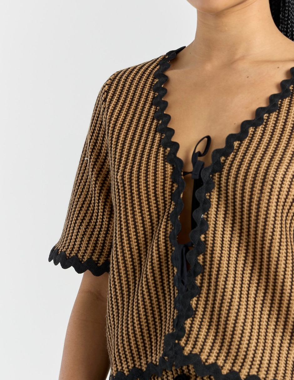 Blusa manga al codo para mujer 4