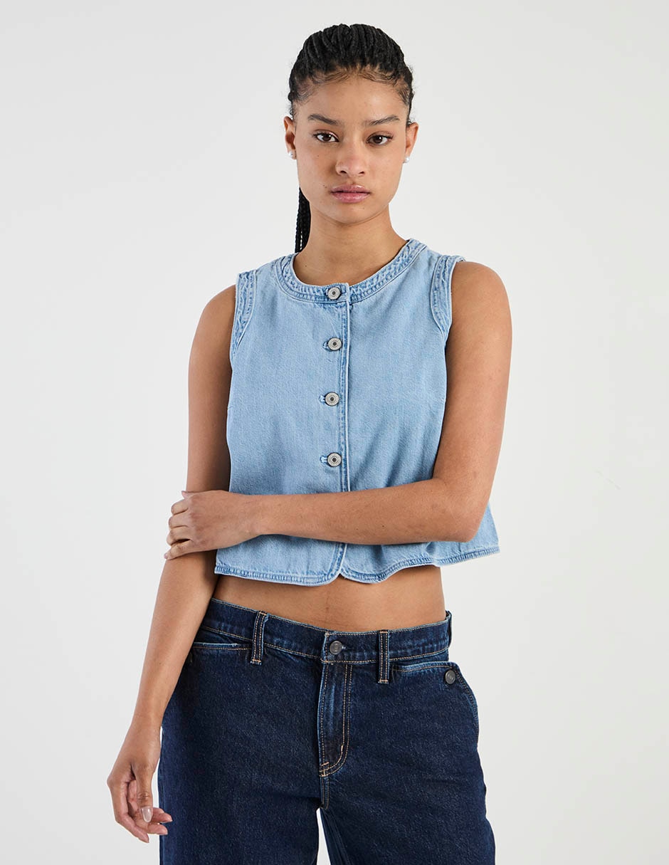 Top cuello con botón 2