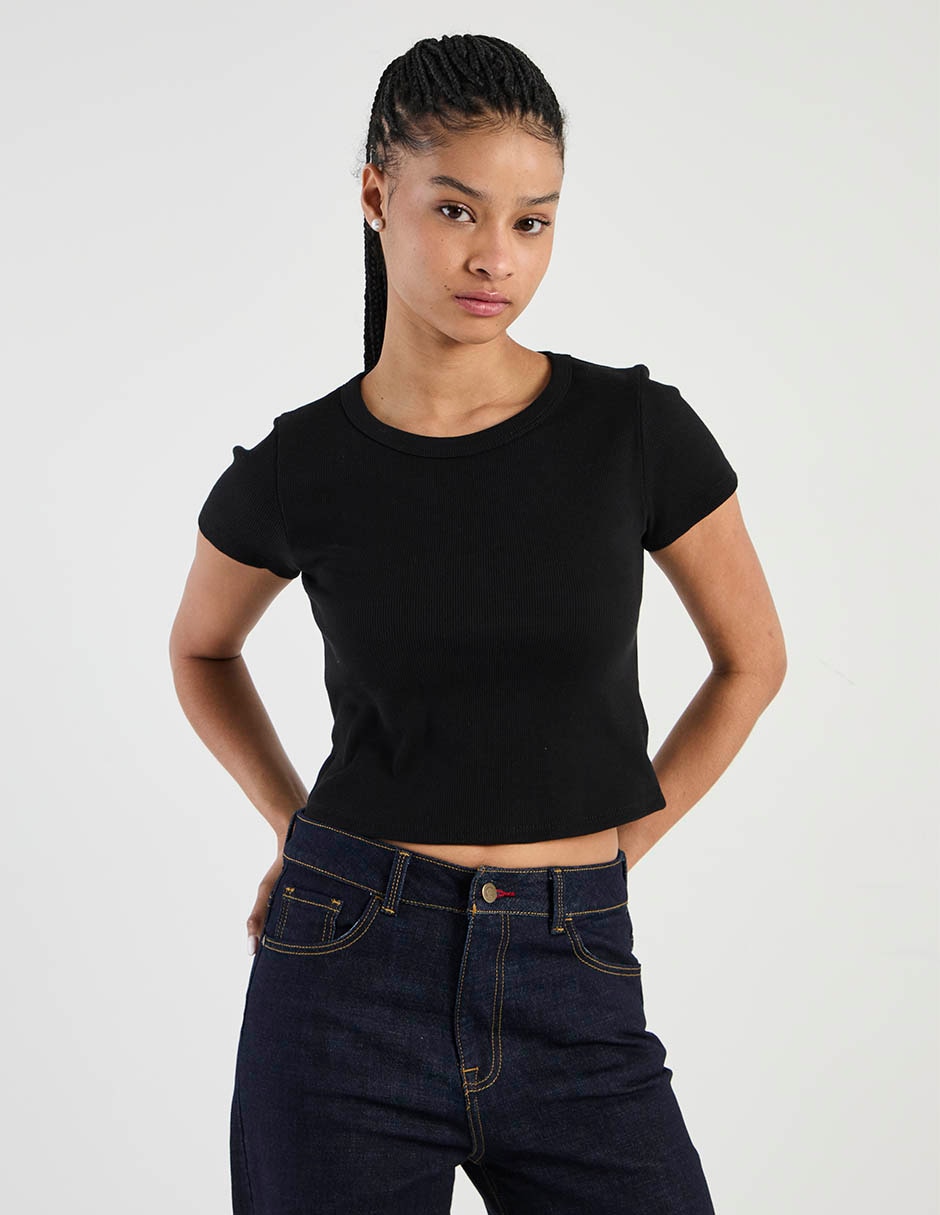 Playera manga corta cuello redondo para mujer