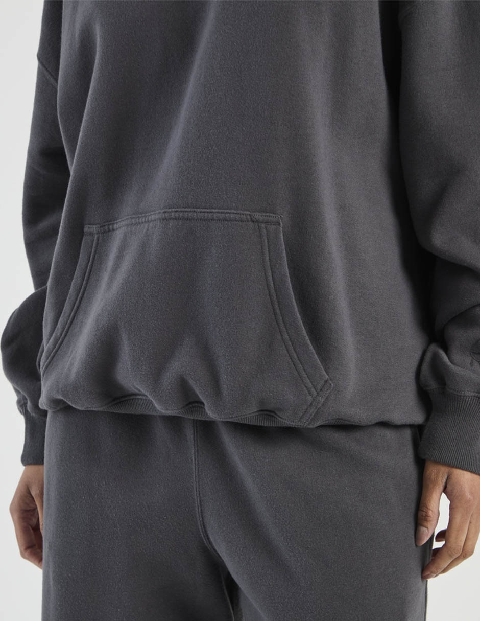 Sudadera con capucha y bolsa para mujer 5