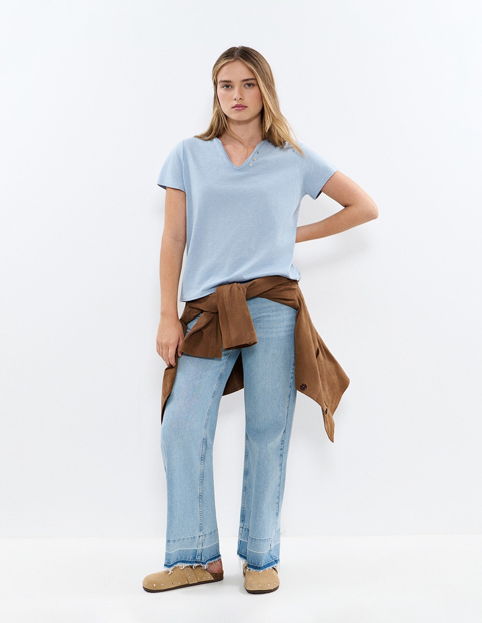 Playera manga corta cuello V para mujer 2