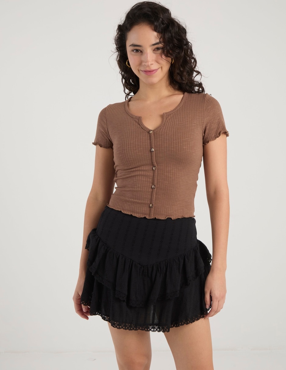Playera manga corta cuello con botón para mujer
